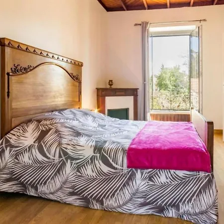 بيت للعطل House Myriam سانت-بريفين-لي-بان