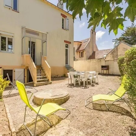 House Myriam بيت للعطل *